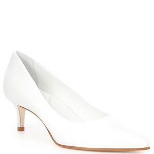 New Size 9 White Antonio Melani low heel pumps with pointy toe, comfortable!